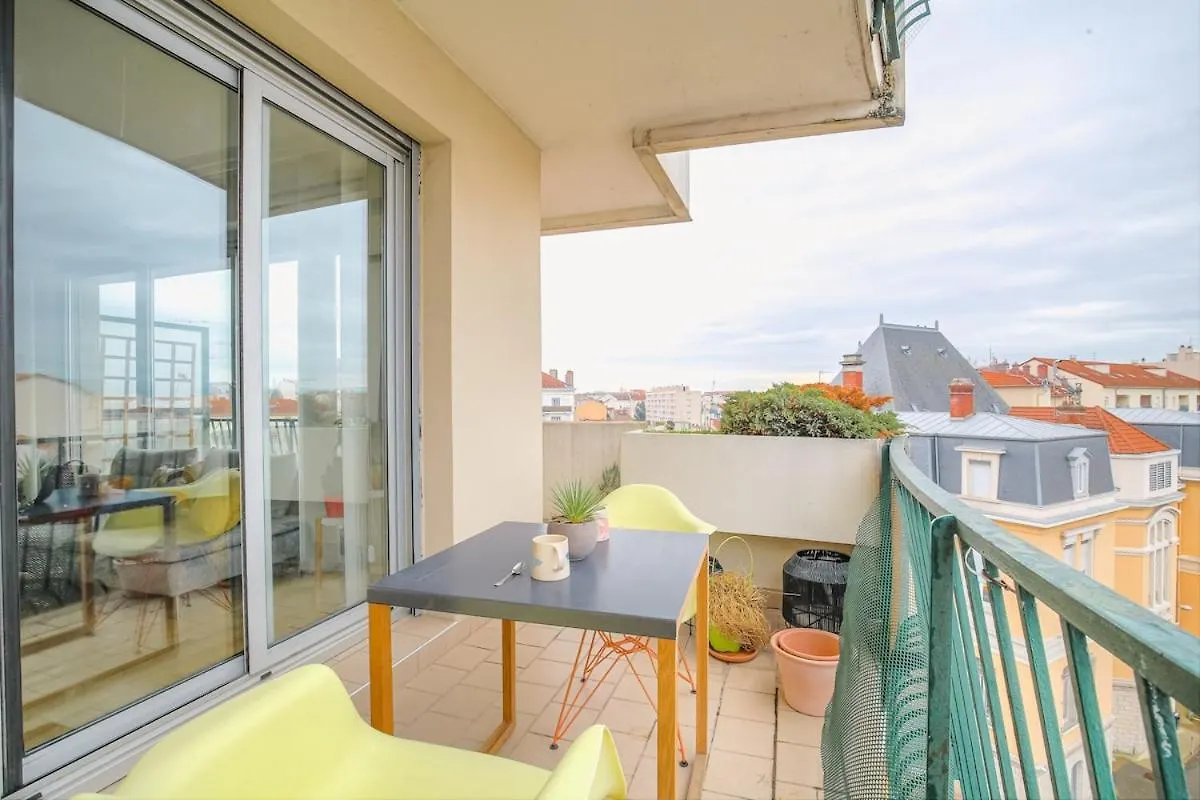 Mars 1943 Kp - Lyon 2 - Warm And Bright Apartment With Balcony Villeurbanne