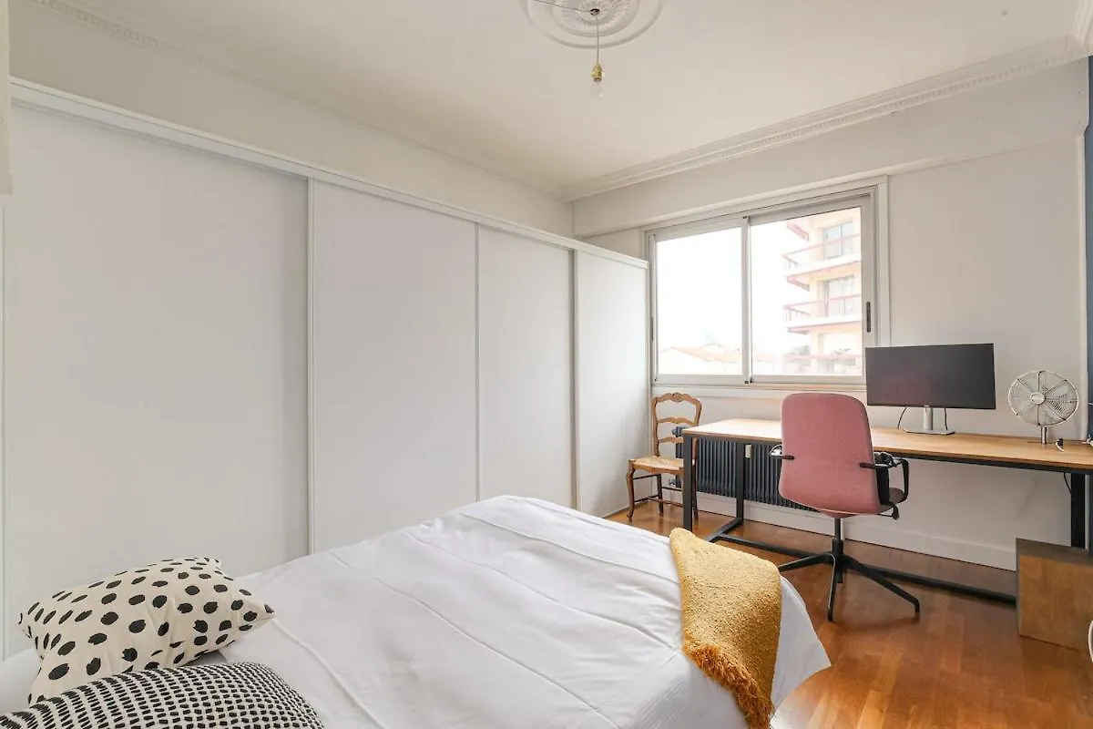 Mars 1943 Kp - Lyon 2 - Warm And Bright Apartment With Balcony Villeurbanne